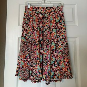 LAST CHANCE LulaRoe Graphic Madison Skirt Sz M